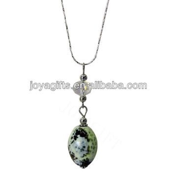 Collier pendentif en agate naturelle avec perles de cristal